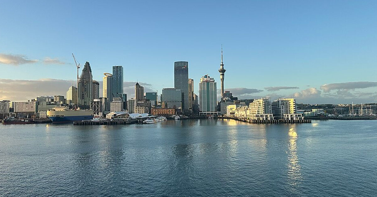 Image for Stay in Auckland