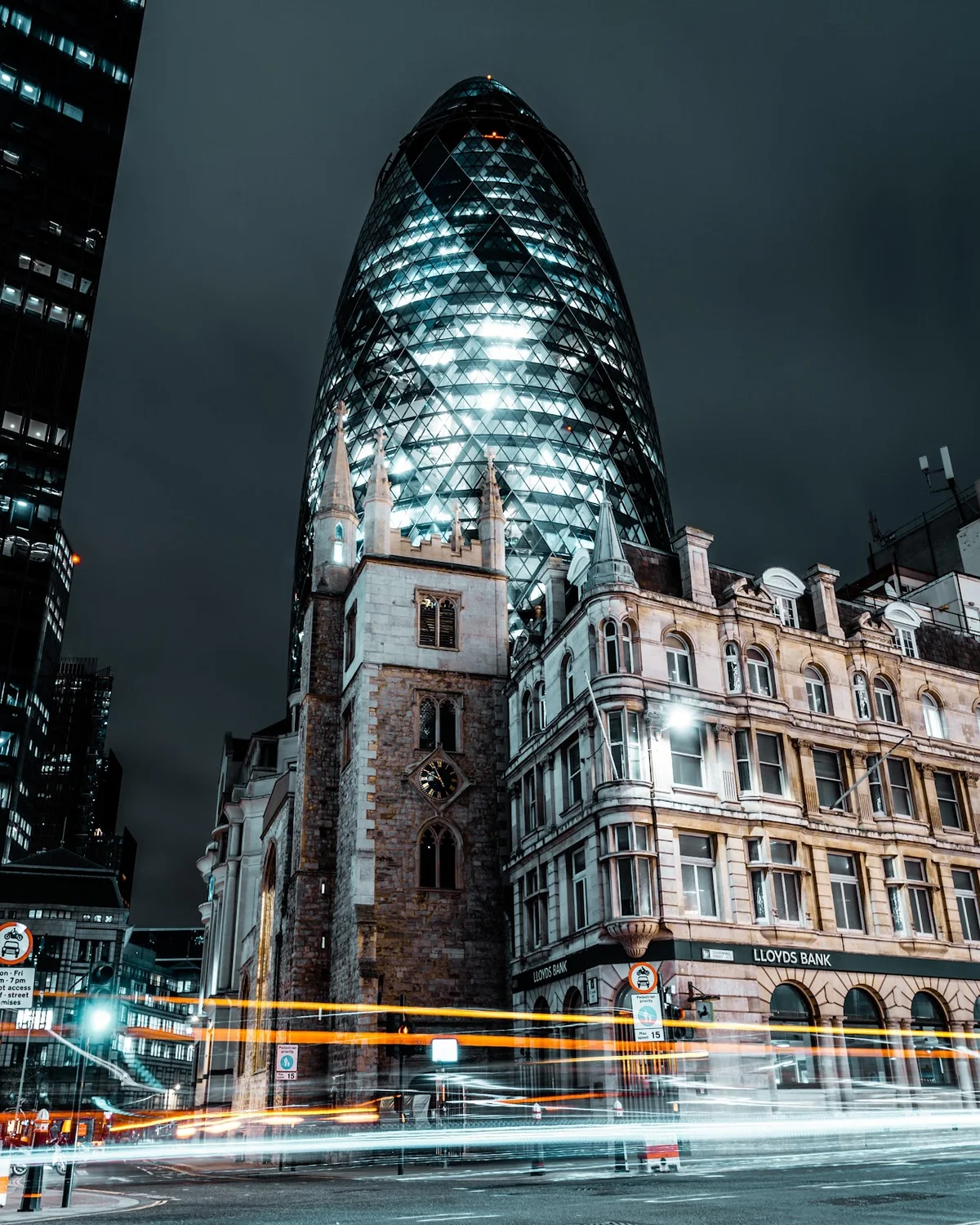30 St Mary Axe (The Gherkin)