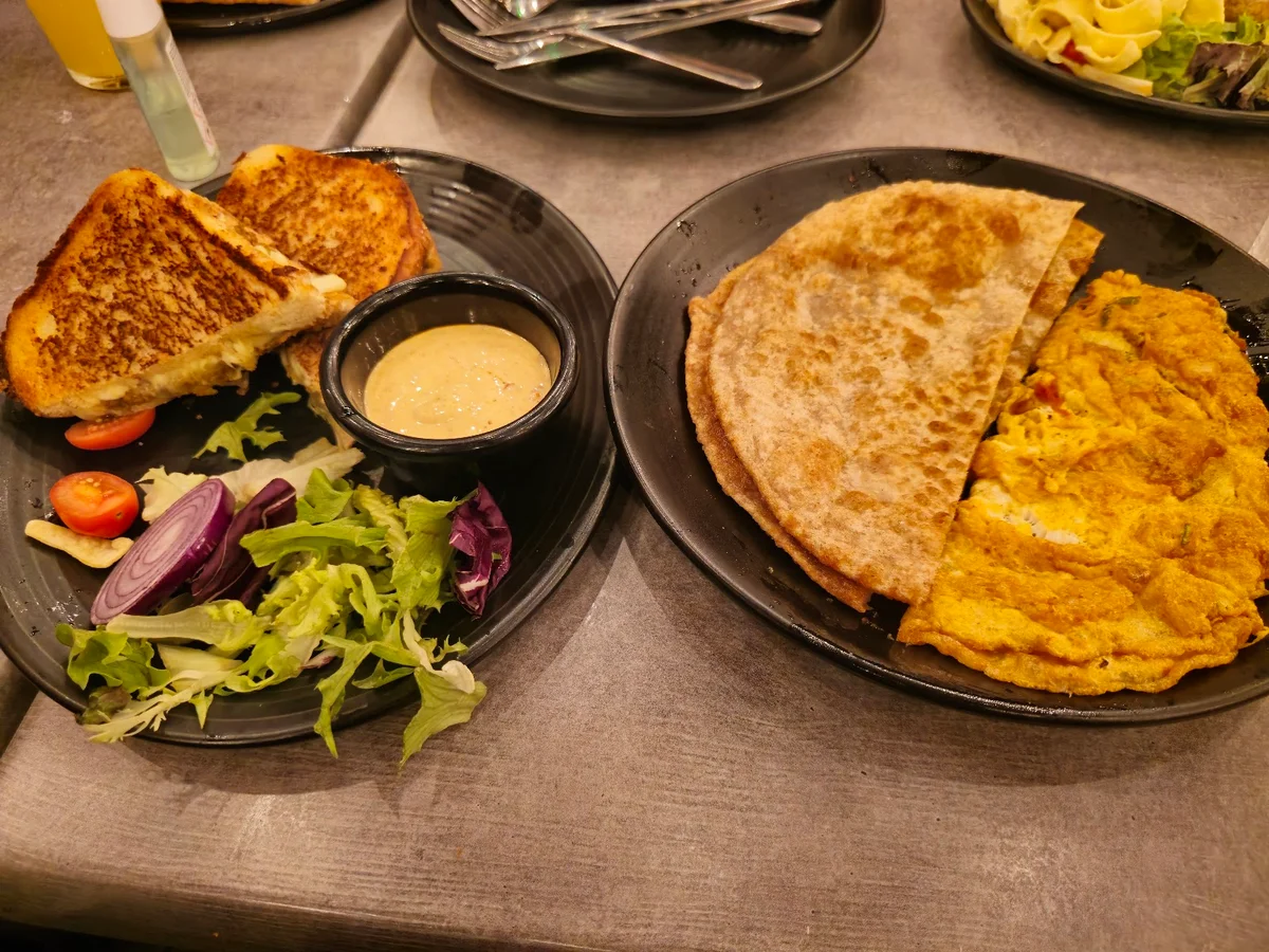 Apna Lahore