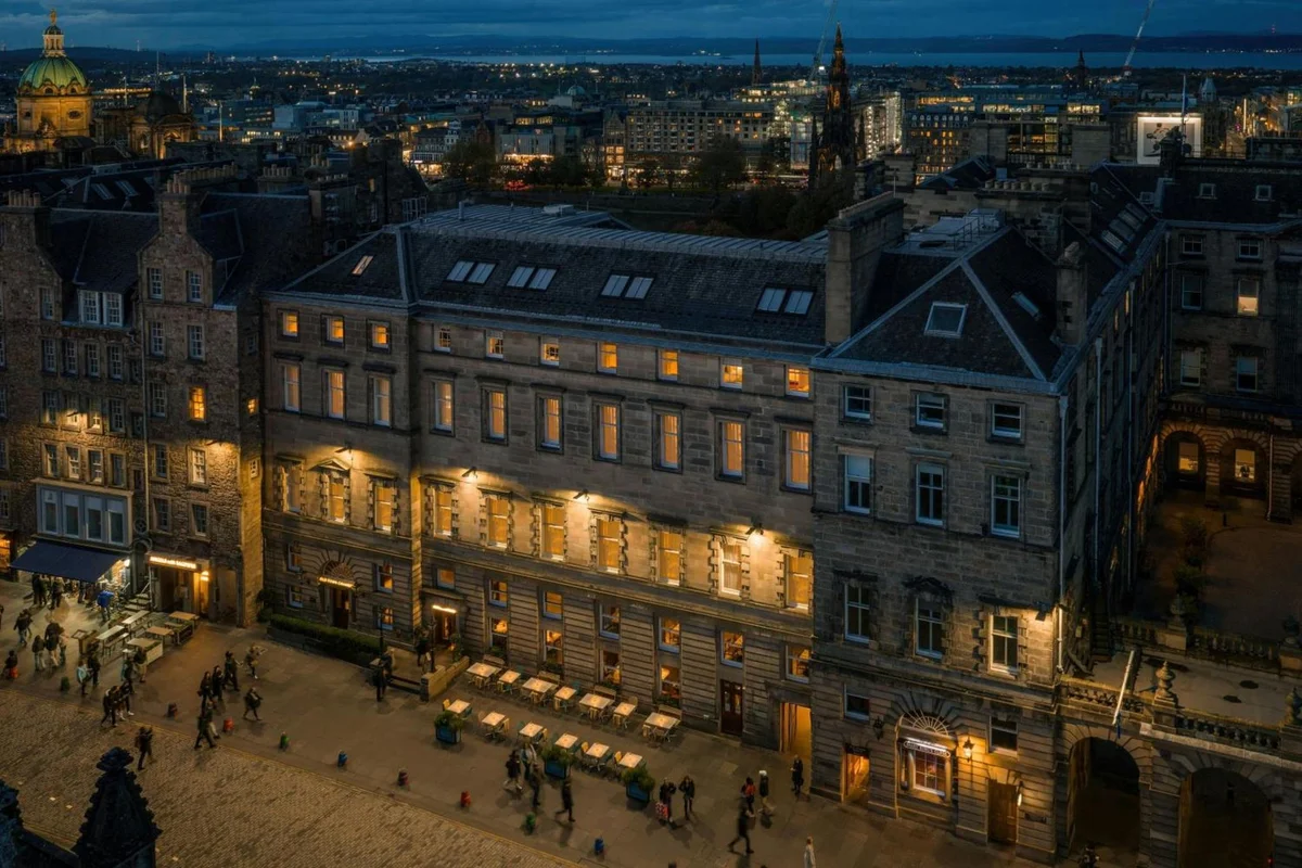 Cheval Old Town Chambers
