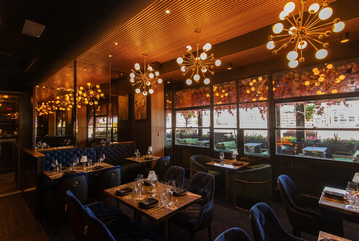 Coco Grill & Lounge