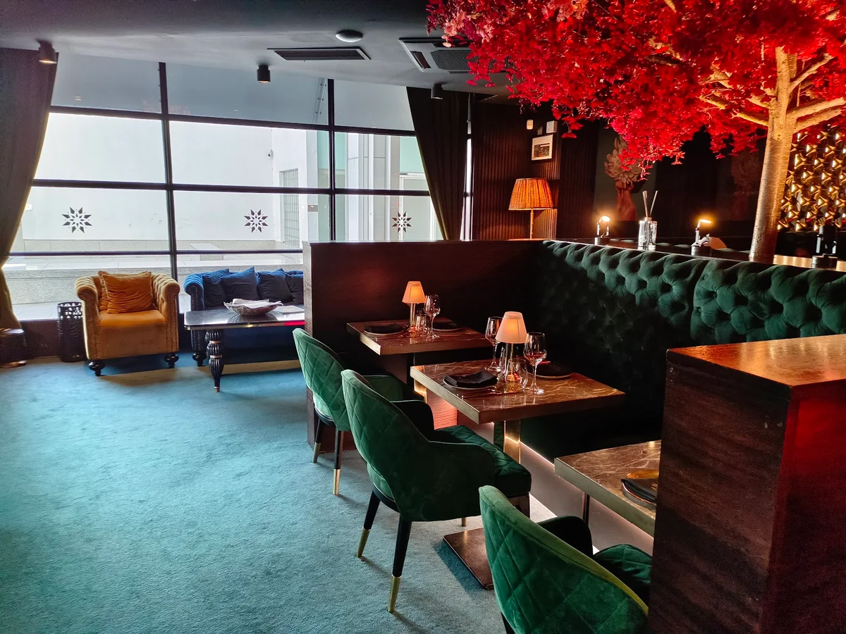 Coco Grill & Lounge