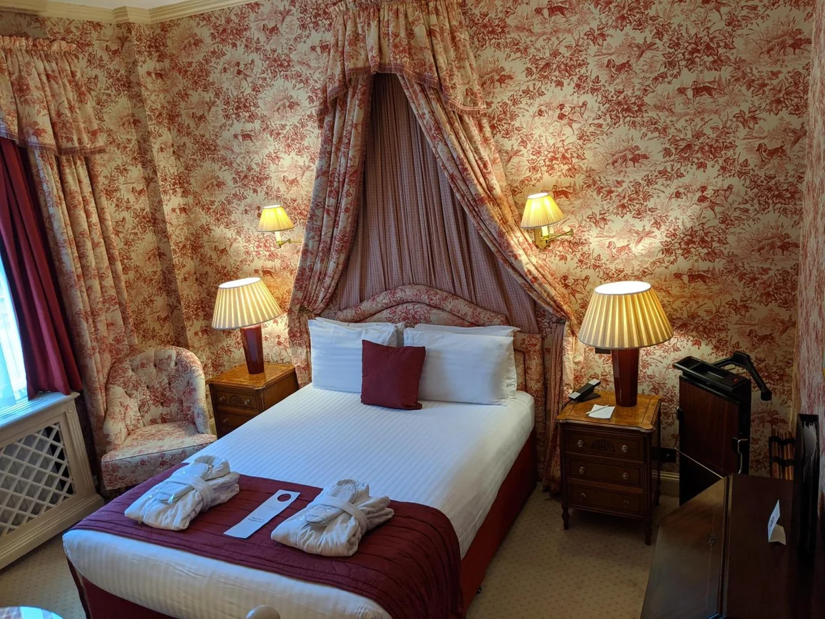 Cotswold Lodge Hotel