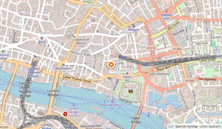 Map showing the location of DoubleTree by Hilton London - Tower of London in London