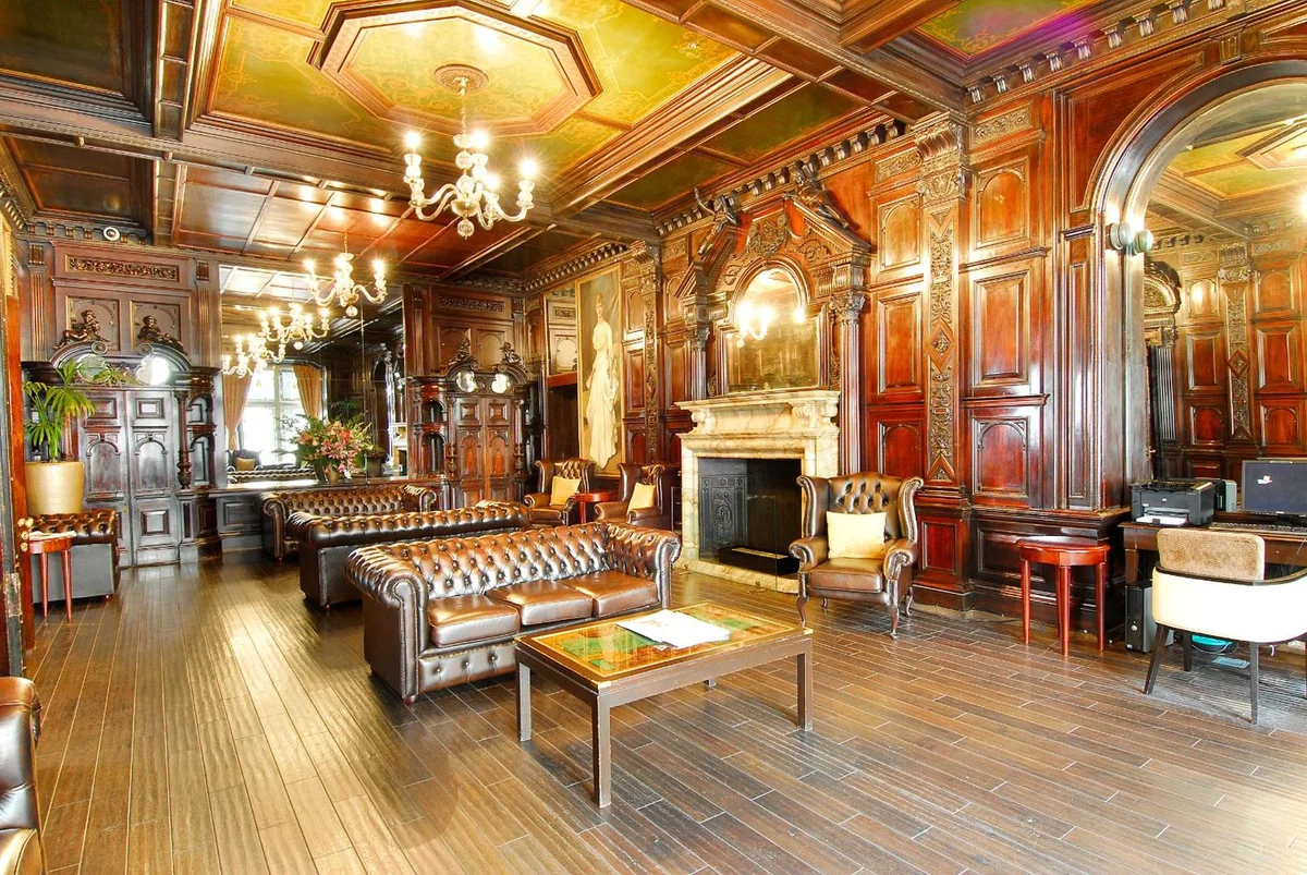 Grand Royale Hyde Park