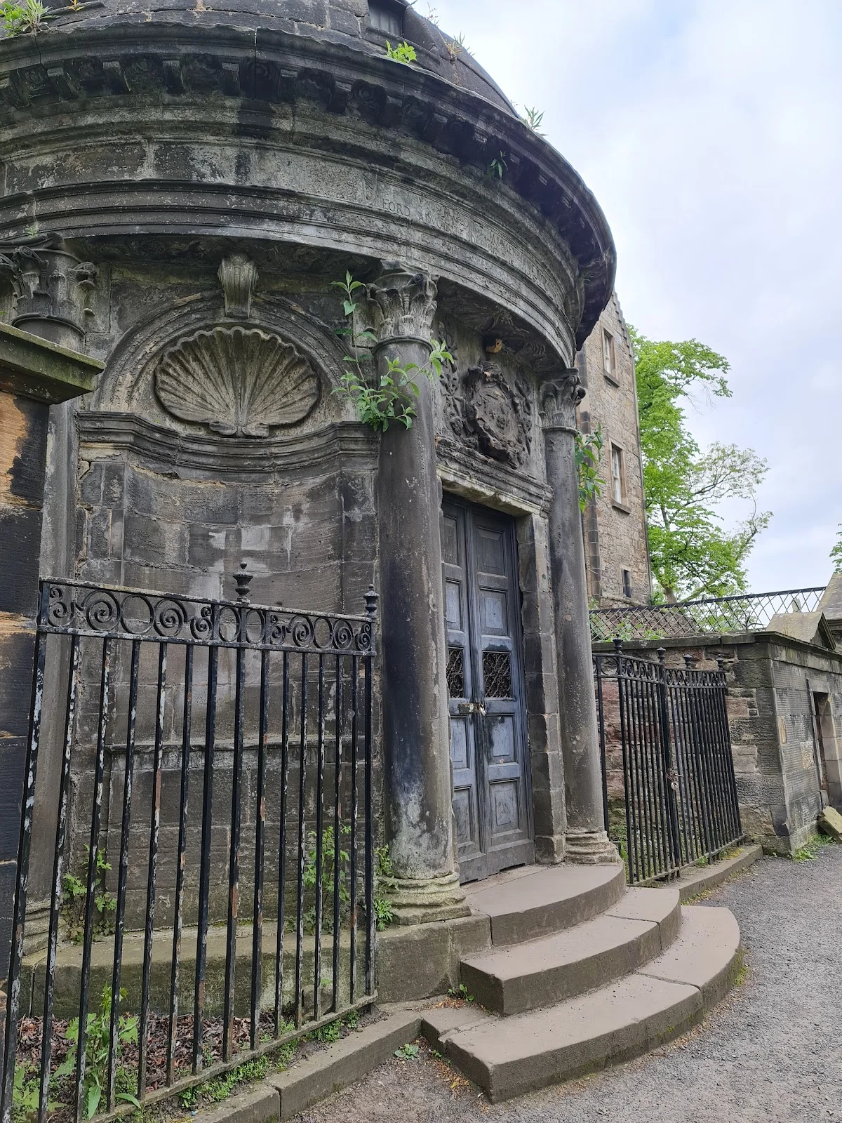 Greyfriars Bobby's Grave