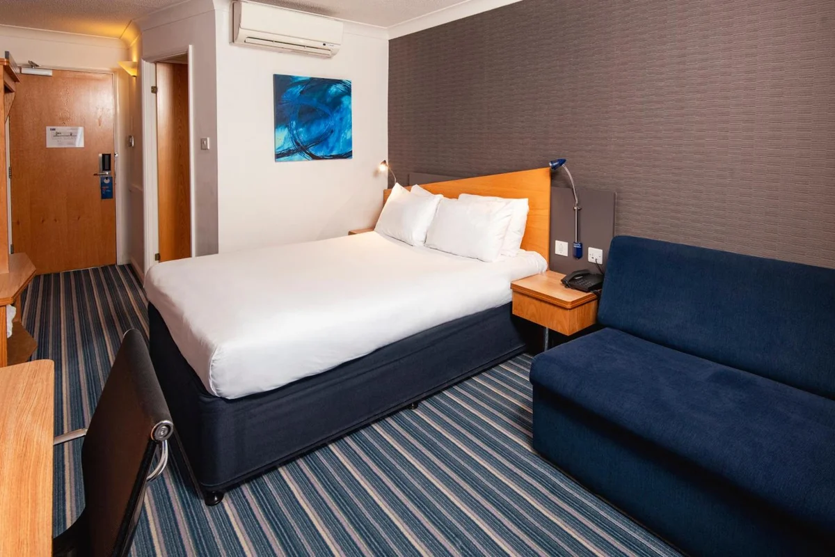 Holiday Inn Express Birmingham - Snow Hill by IHG