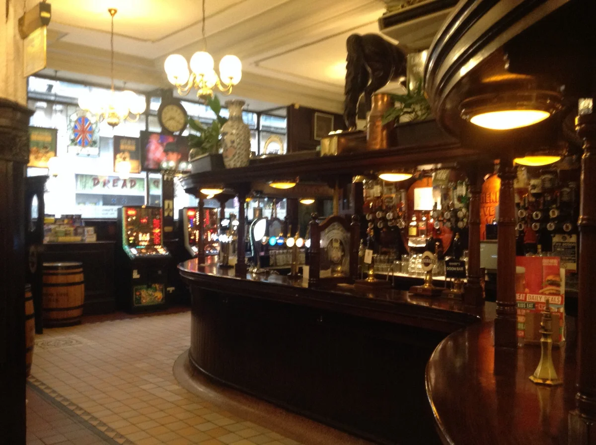 Horseshoe Bar Glasgow