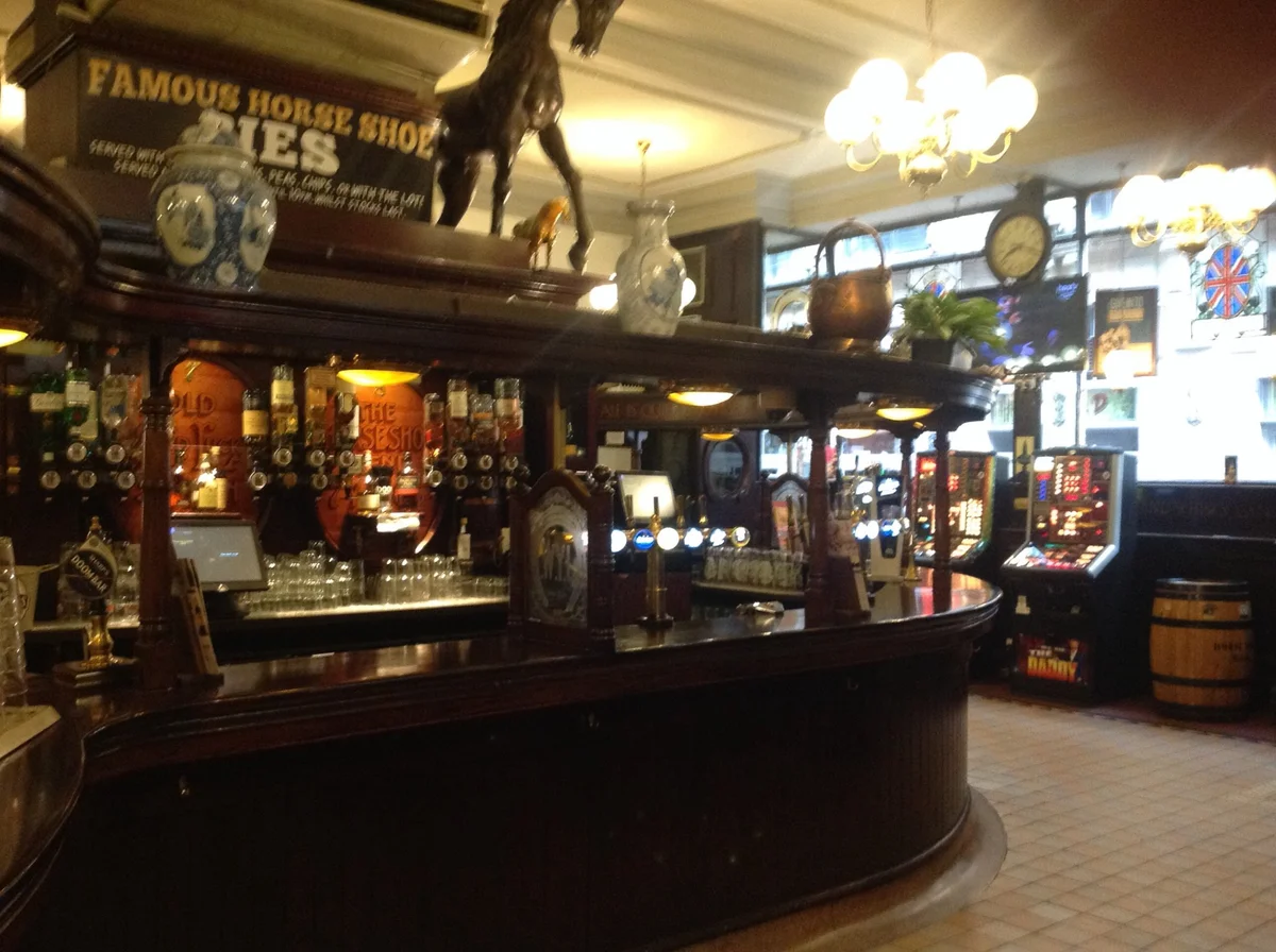 Horseshoe Bar Glasgow