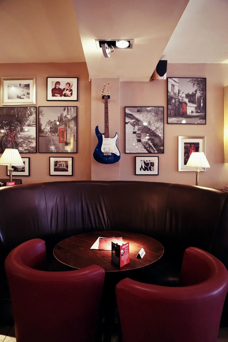 Joe's Bar & Grill