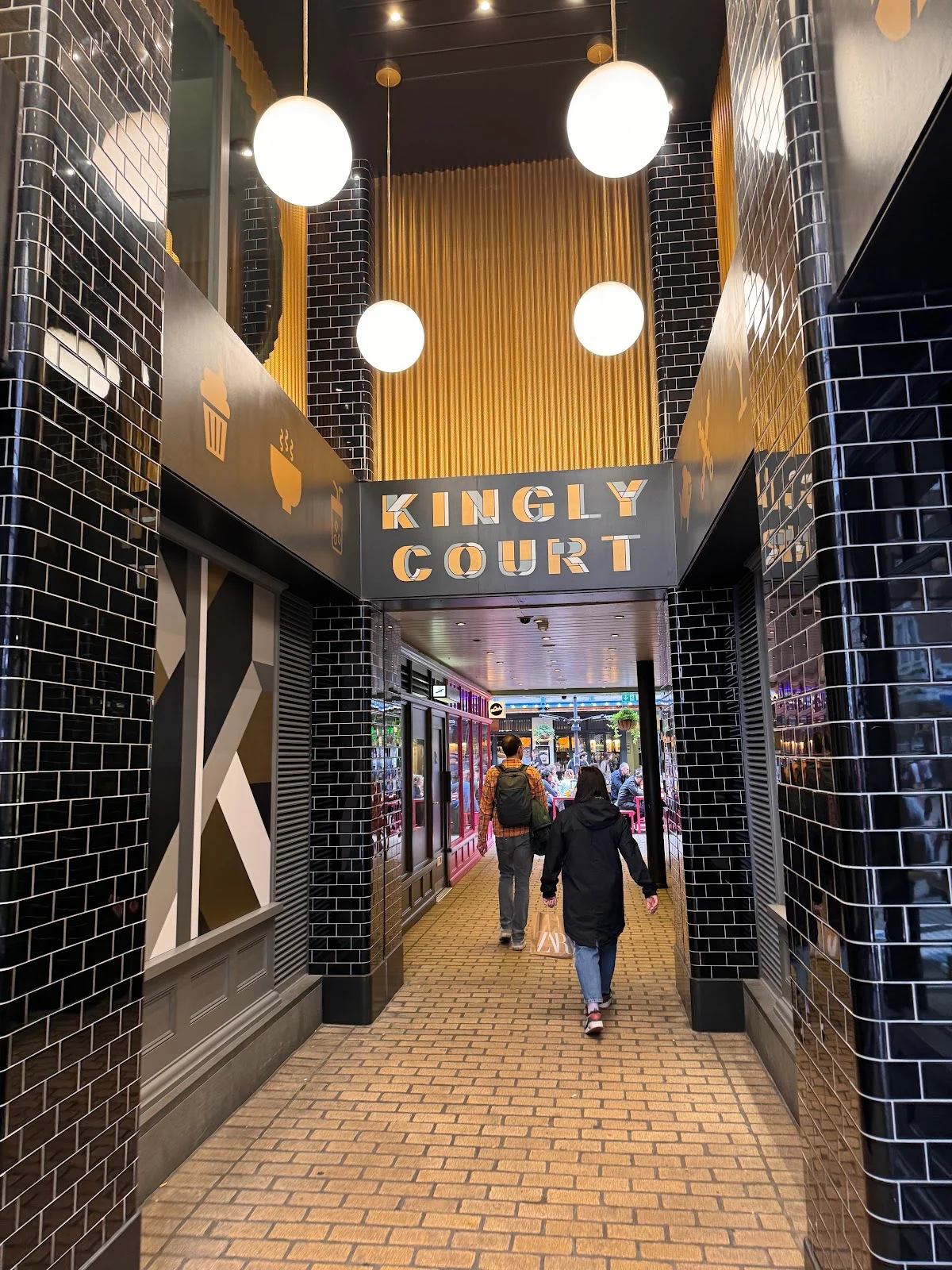 Kingly Court