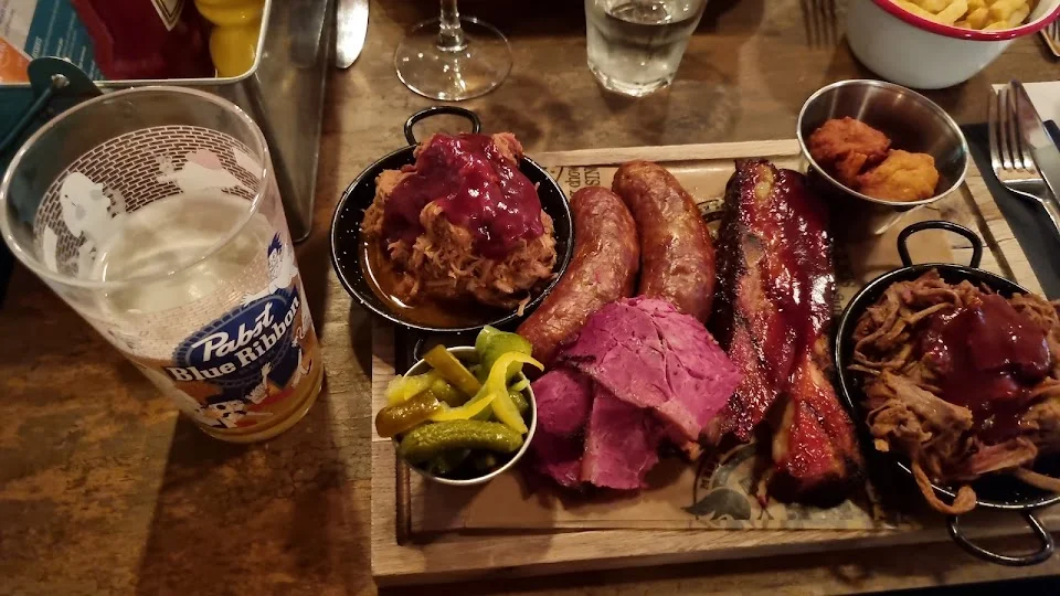 Maggie's Grill