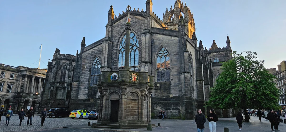 Mercat Cross