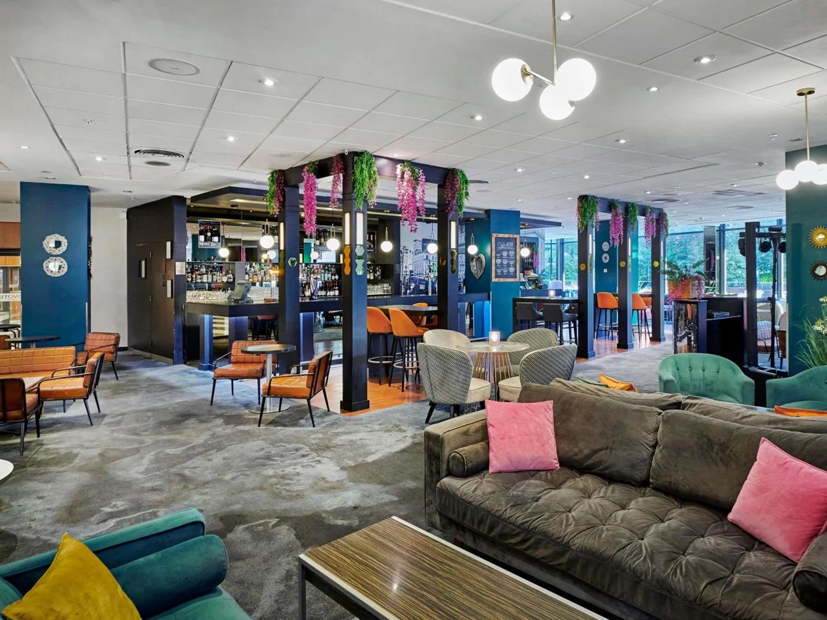 Novotel London West
