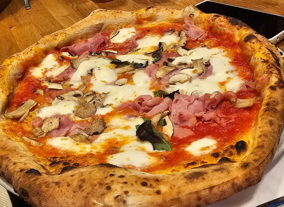 Paesano Pizza