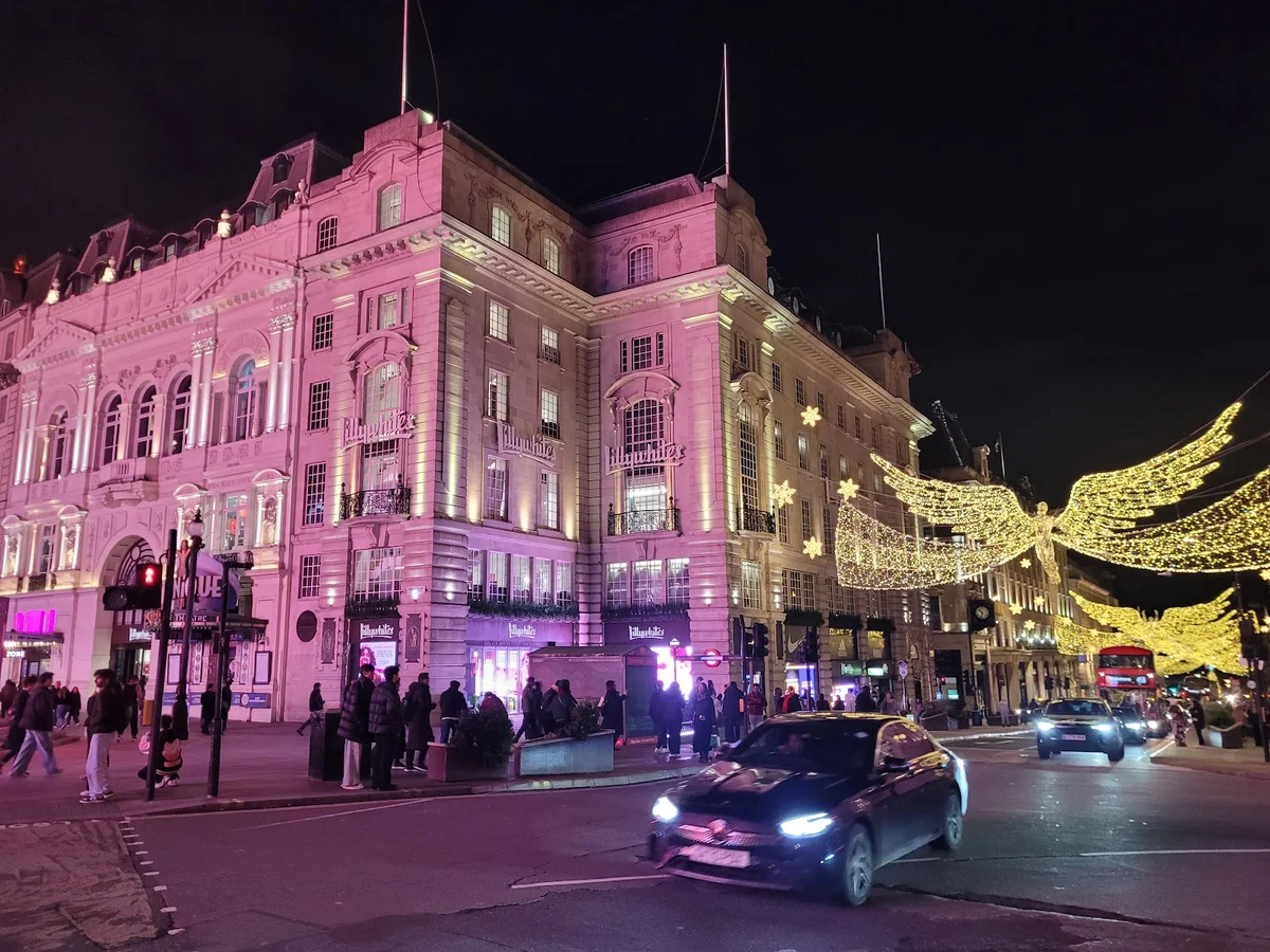 Piccadilly Circus