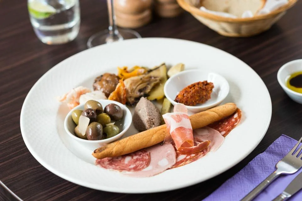 Poldino's Restaurant & Pizzeria