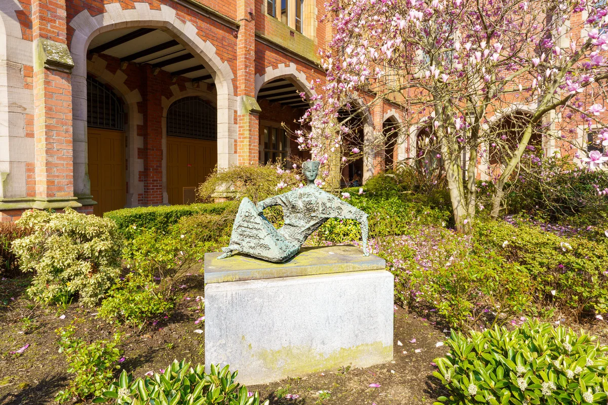 Queen's University Belfast