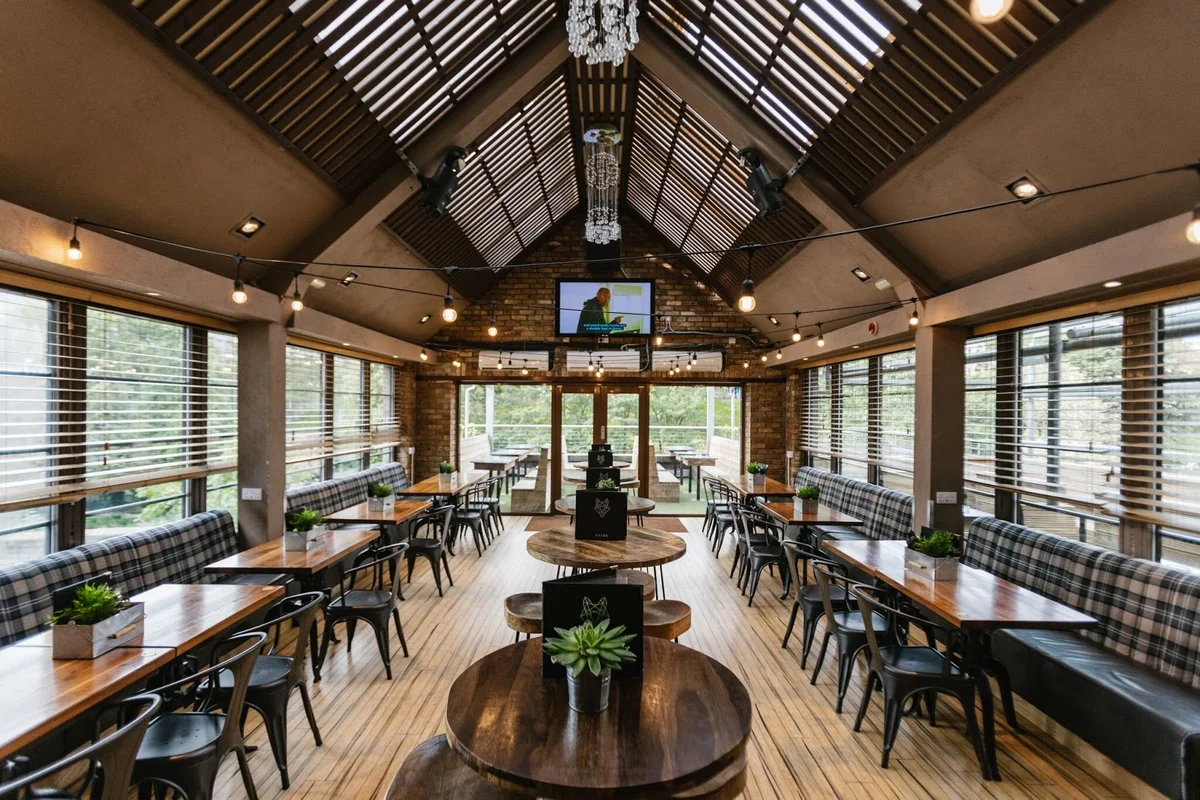 Siberia Bar & Hotel