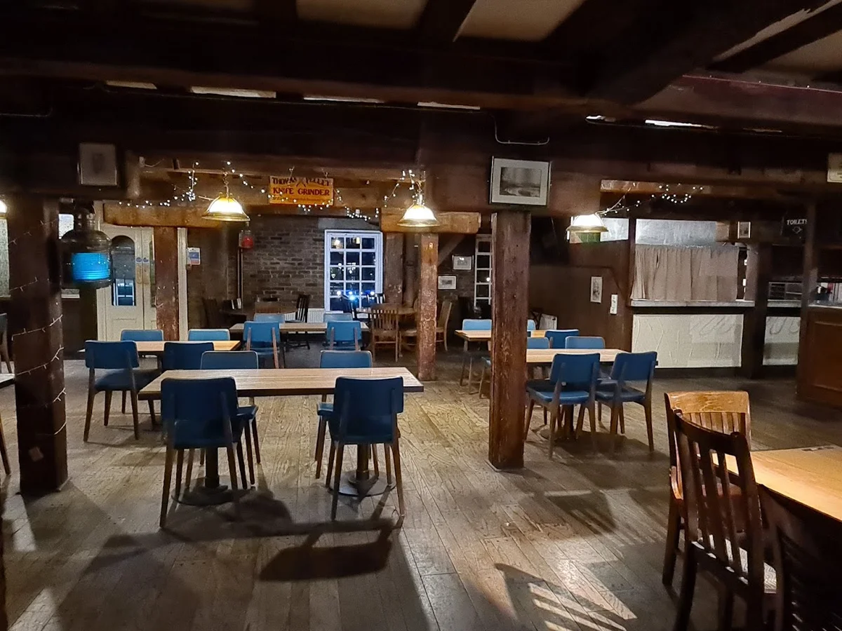 The Dickens Inn