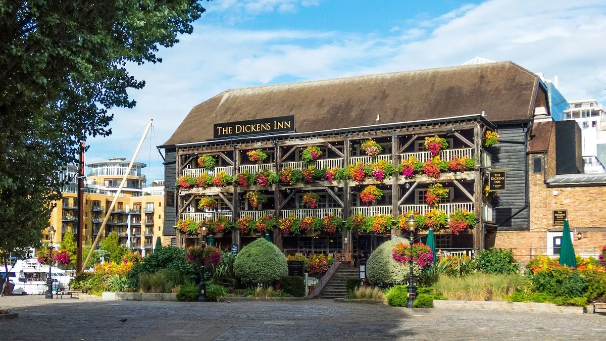 The Dickens Inn