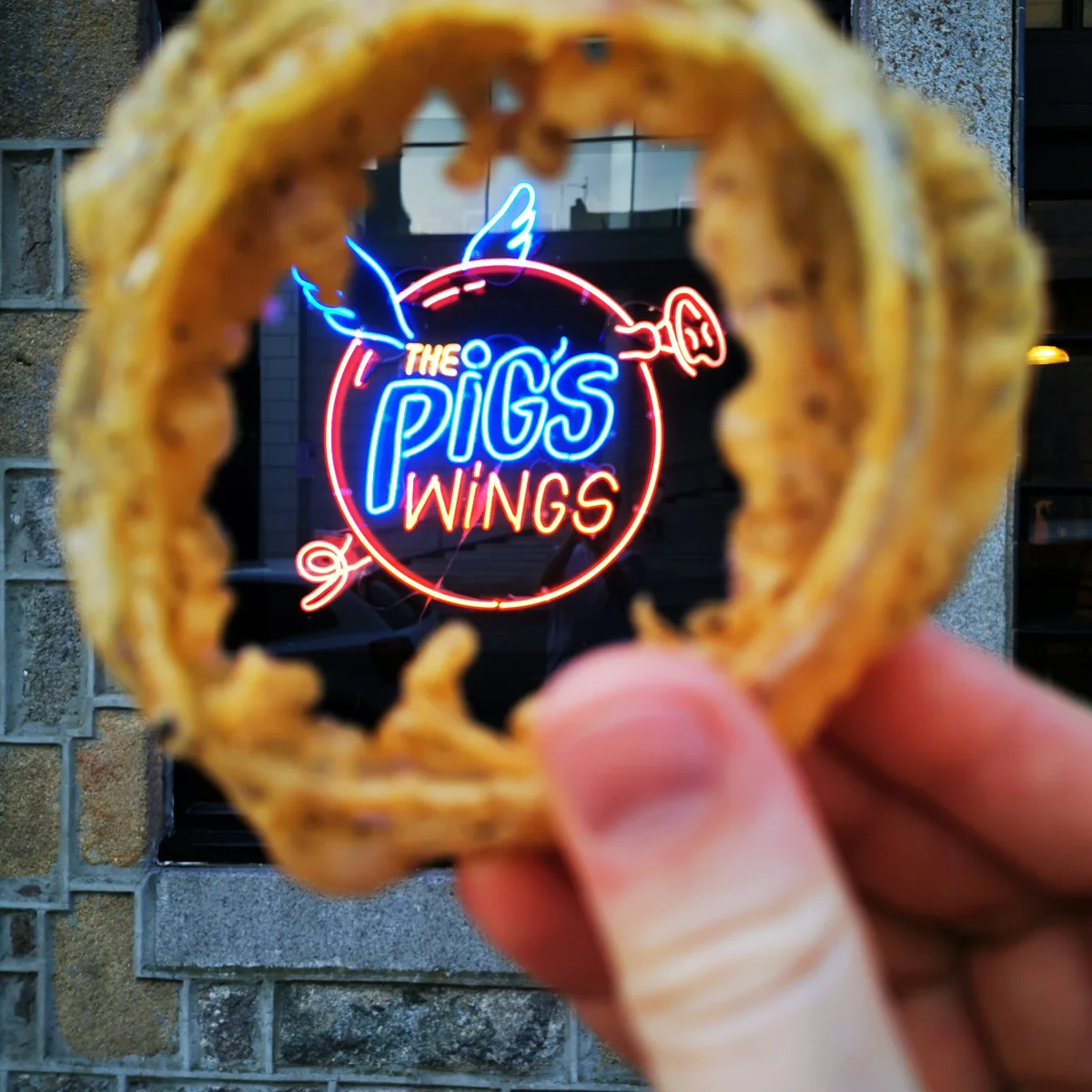 The Pig's Wings - Restaurant and Cocktail Bar