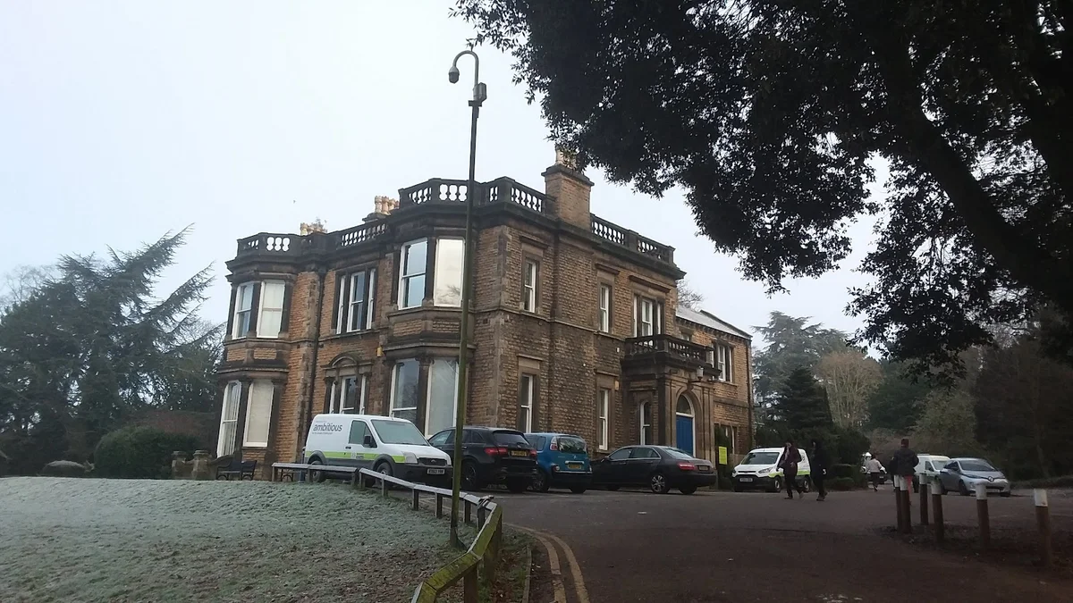 Woodthorpe Grange Park