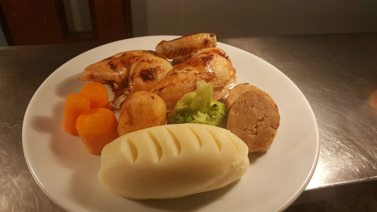 Yum Bar & Restaurant